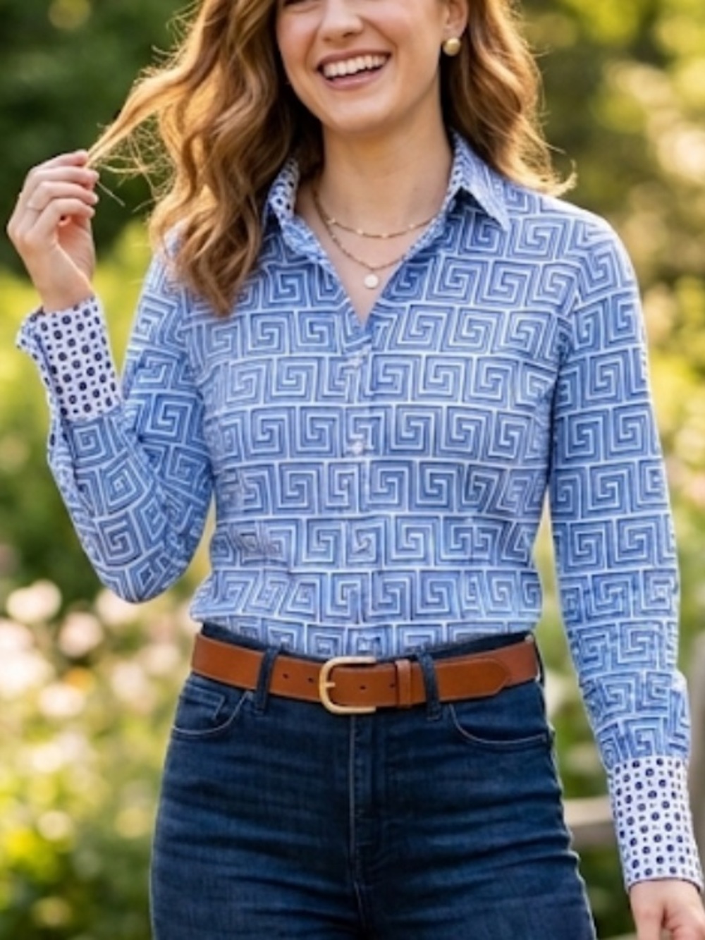 Tizzie Greek Key Print Button Up Shirt Women's S Blue White LS Contrasting Cuff